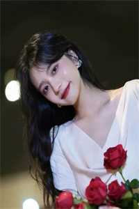 千金大小姐以身相许，未婚妻退婚后悔疯了！李牧杨素英完结文